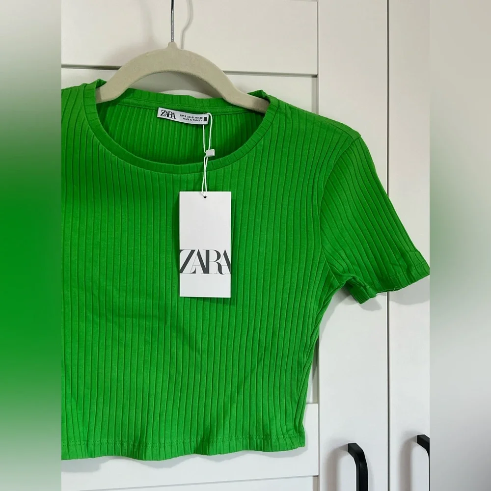 NWT Zara Green Ribbed Cropped Tshirt - Picture 4 of 9